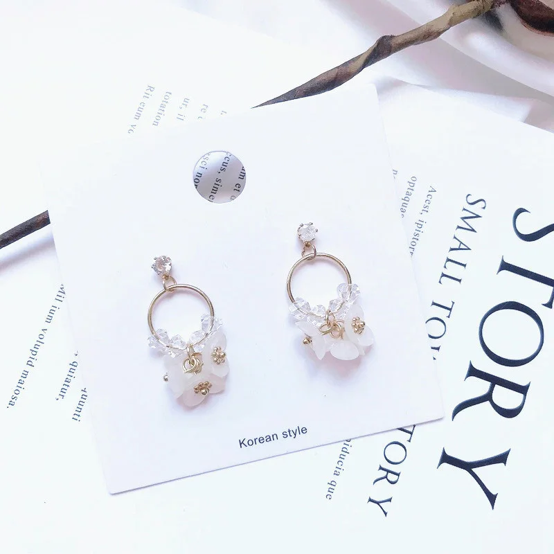 Корейский Блестящий Висячие серьги для женщин Темперамент кисточкой имитация