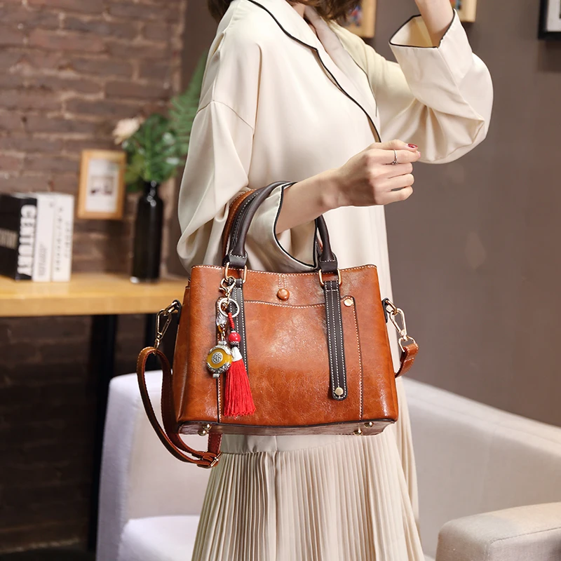 

Fashion Genuine Leather Bags Women Handbag 2019 New Style Shoulder Bags Natural Leather Crossbody Bag Saddle Messenger Tote T65
