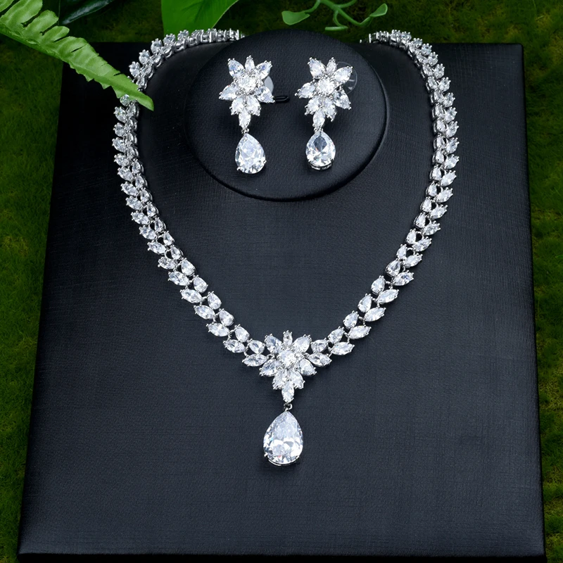Комплект из колье и серёг с фианитом 4 шт. | Украшения аксессуары