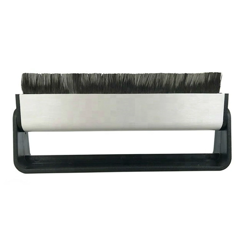 Очищающее устройство для пластинок из углеродного волокна щетка очистки