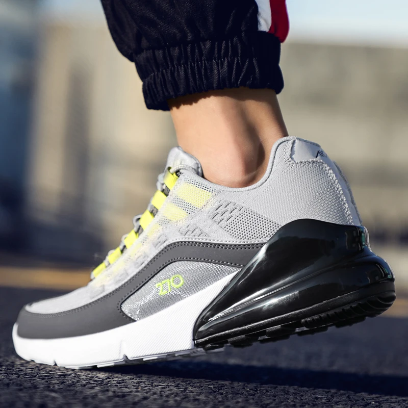 Оригинальные мужские кроссовки для бега белые с амортизацией 720 270 легкая