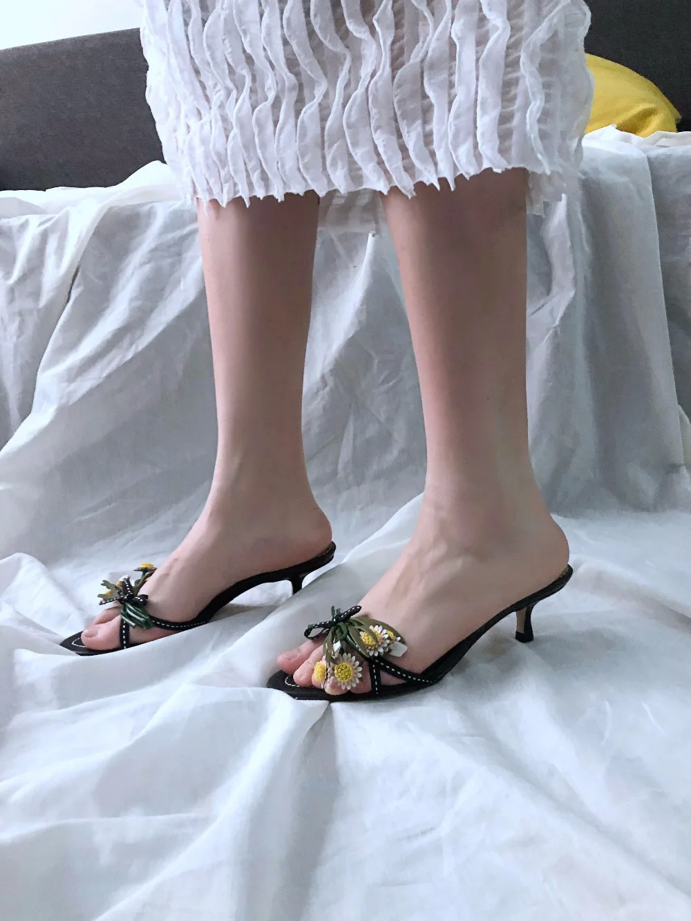 Lenkisen из кожи с натуральным лицевым покрытием; украшенные цветами тонкие на среднем каблуке; красивые слипоны; туфли без задника с открытым острым носком вечерние женские босоножки L10