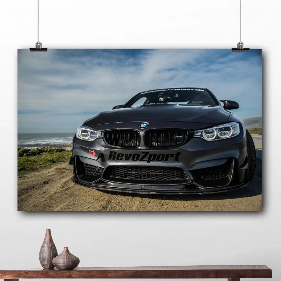 Постер с изображением суперспортивного автомобиля черного цвета B M W M4 для