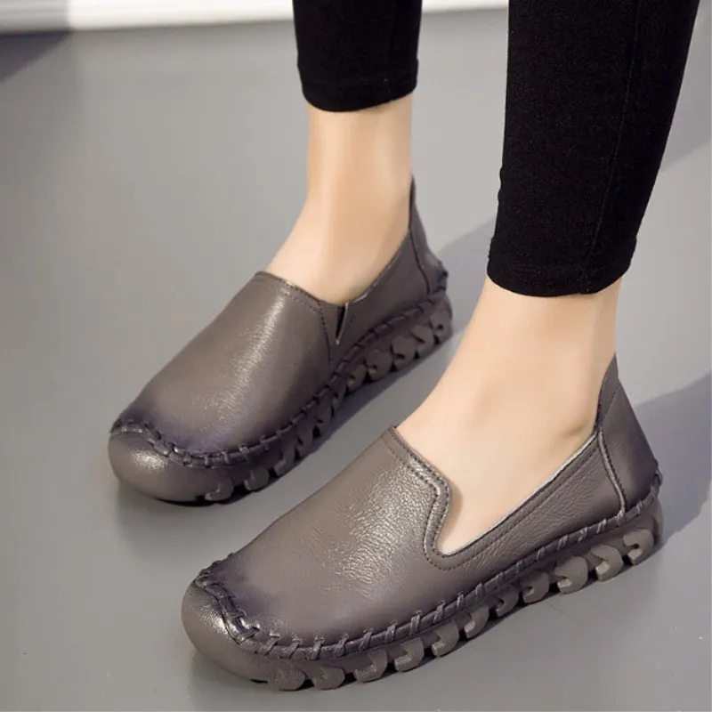 

2020 New genuine leather fashion wild Women shoes size (35-40) spring autumn round flat pedal casual Women shoes hot sales