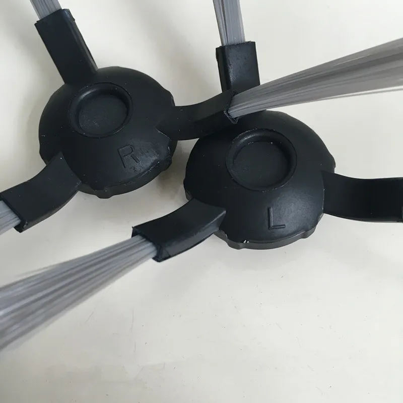 Запчасти для пылесоса Proscenic 790T Alpaca Plus: 5 шт. фильтров HEPA, 3 шт. тряпки для мопа, 4 шт. боковых щеток.