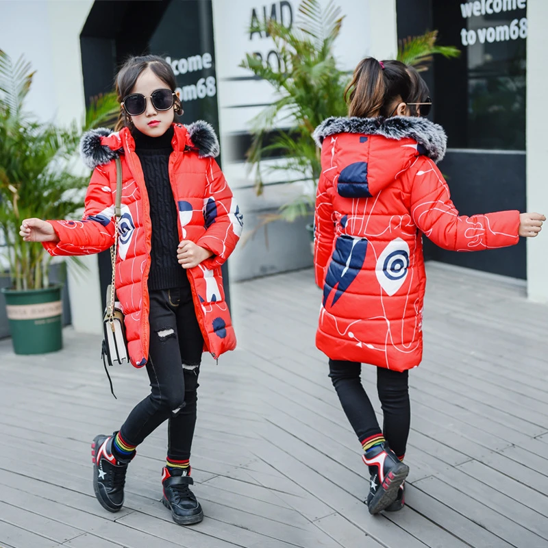 Модные зимние новые утепленные куртки Длинная Куртка с граффити для девочек