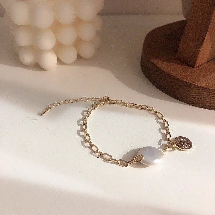bracelet gold New Fashion Multi-layer Natural Pearl Pendant Color-protection Korean Necklace Female Wild Clavicle Chain Necklaces Choker - Metal Color: bracelet gold