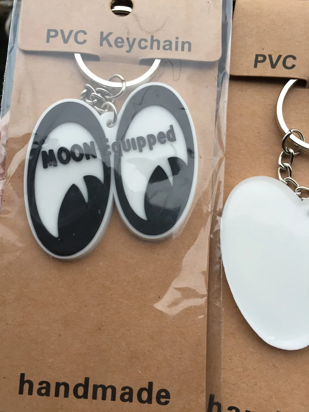 20 шт./лот Луна оборудованная mooneyes ручной работы из ПВХ пластиковые брелки для