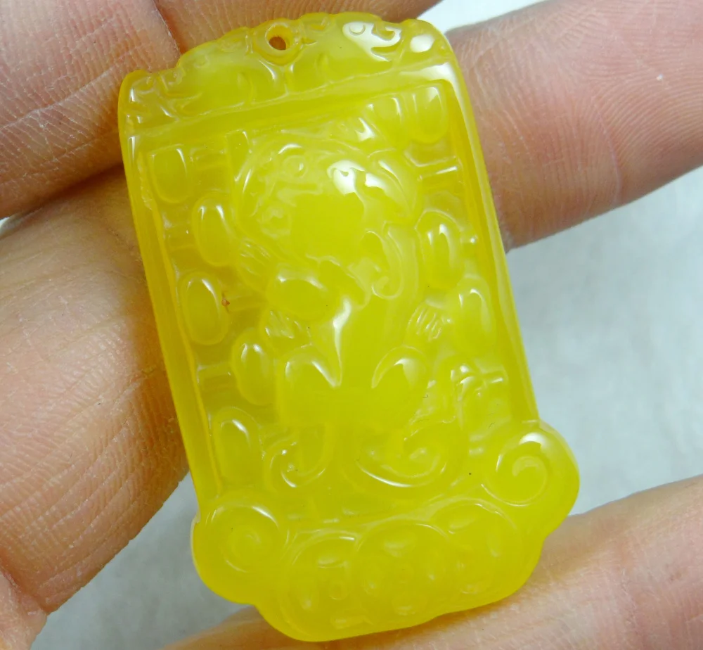 

Fashion Unique yellow Marine chalcedony stone hand-carved beast pendant Gems beads jewelry Making 3Pcs/lot free shipping