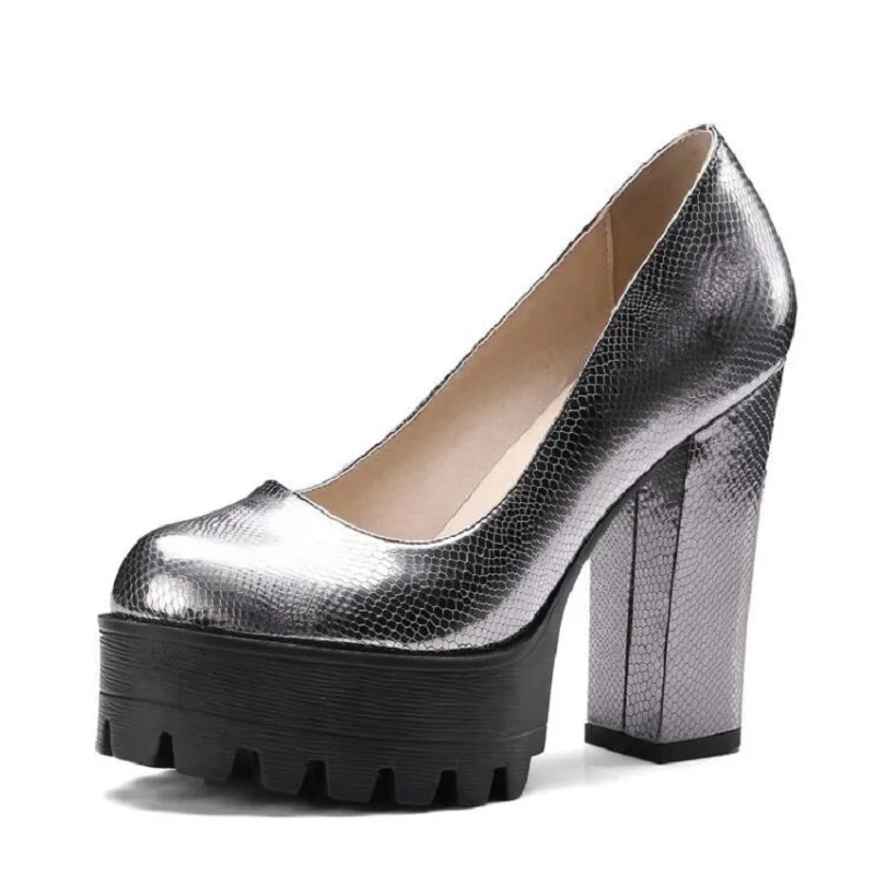 Модная уличная женская обувь цвет золотистый серебристый металлический