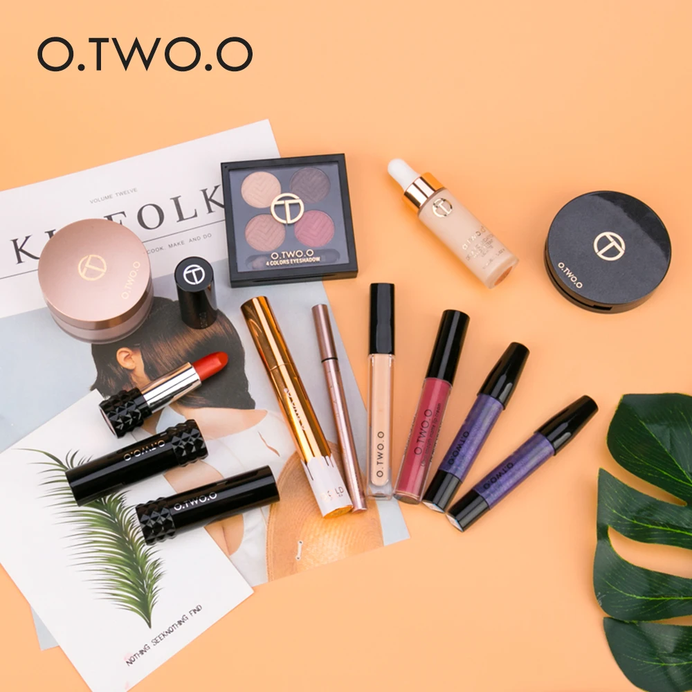 O. TWO. O 13 шт. Подарочный набор Тушь для ресниц+ подводка для глаз+ матовый блеск для губ помада+ пластина для теней для век+ жидкая основа LS07