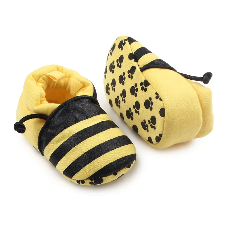 Обувь для девочек обувь первых шагов Мокасины с мультяшным рисунком малышей