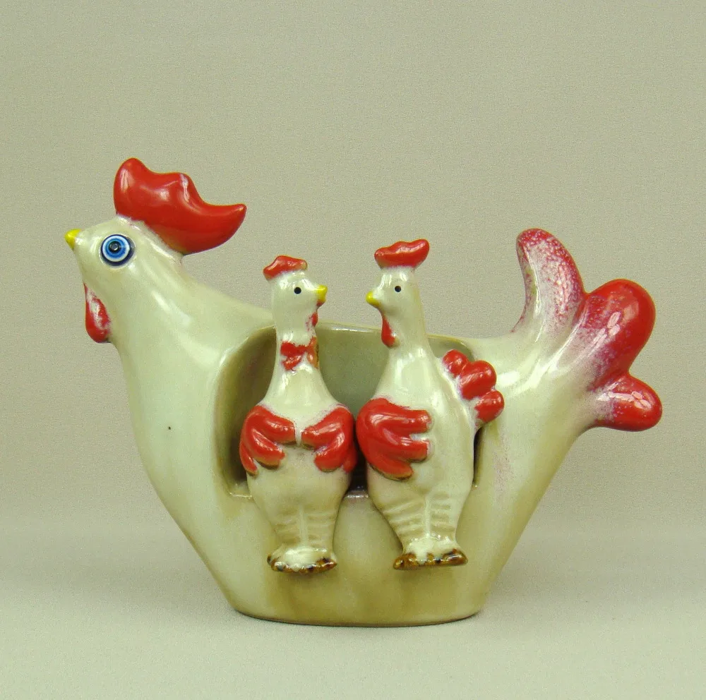 

Romantic Porcelain Chicken Lovers Figurine Abstract Ceramic Date Couple Sculpture Chick Innovation Decor Gift and Craft Ornament