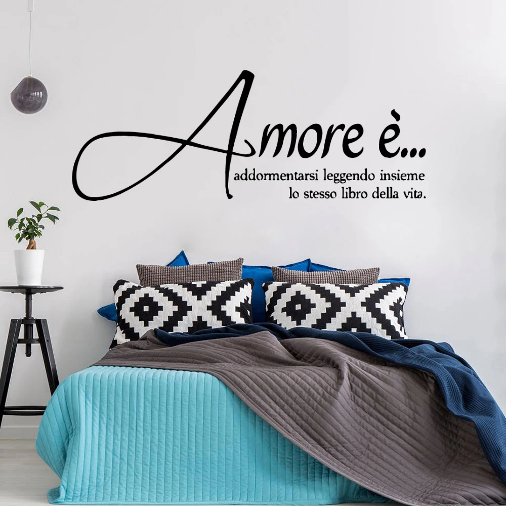 Итальянская версия виниловая наклейка на стену любовь засыпает чтение той же
