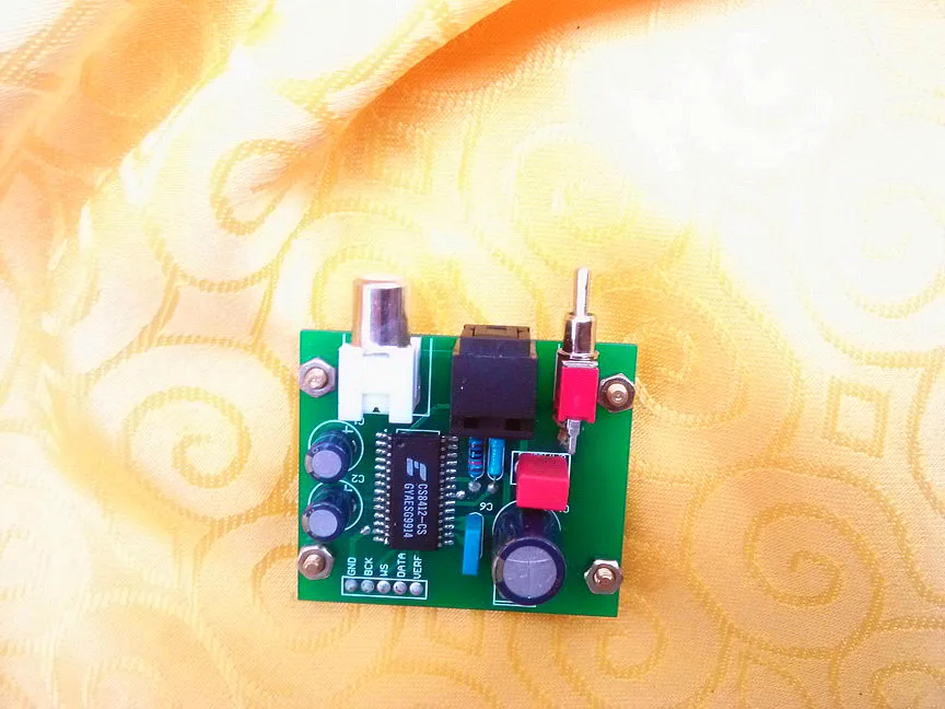 Собранная плата коаксиального оптического приемника к выходу IIS I2S CS8412 |