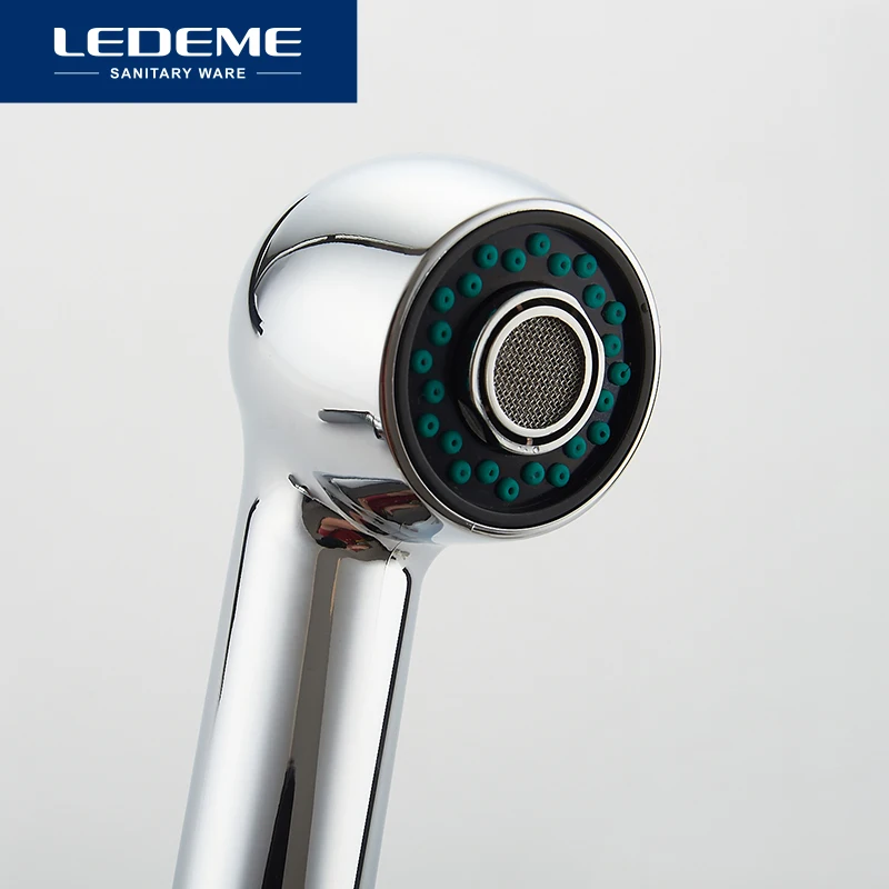 LEDEME Смеситель для кухни с вытягивающейся лейкой латунь Цвет: хром L6048