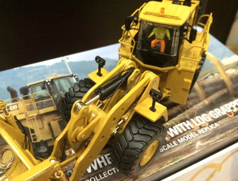 Caterpillar Cat 988 K фронтальный погрузчик с лог грейфер 1/50 масштаб металлические модели