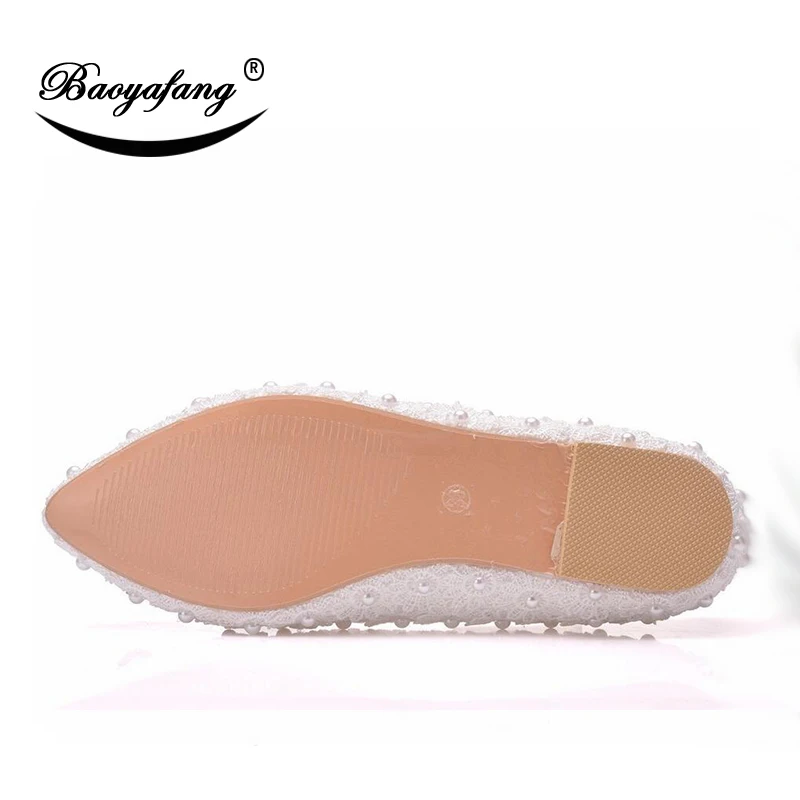 Lady's White Lace Bride's Wedding Shoes Large flat-soled Bridesmaid shoes Fashion Square Button Drill Single Shoes