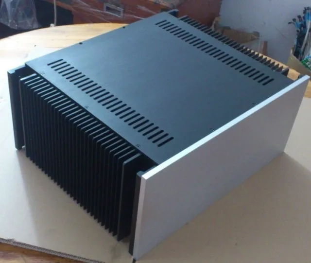 

All-aluminum large armored box A-50 can be used for 50W Class A circuits