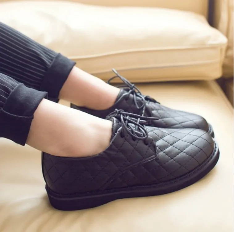 Кожаная обувь Ползунки Новые сапоги осенью 2015 года Модные модели взрыв Стеганые