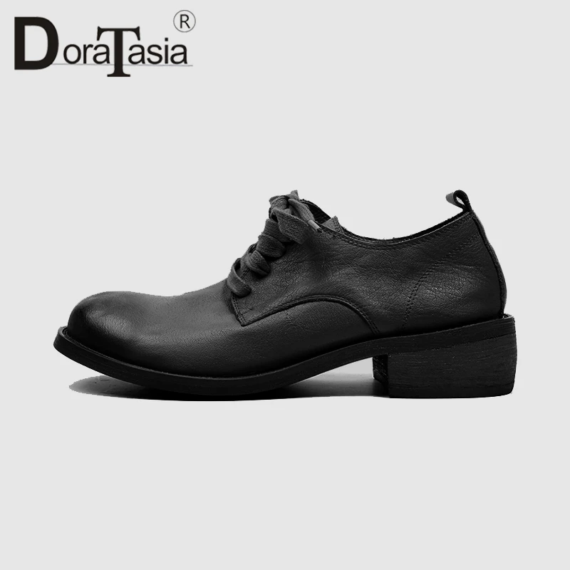 Женские офисные туфли лодочки DoraTasia черные из натуральной кожи в стиле ретро