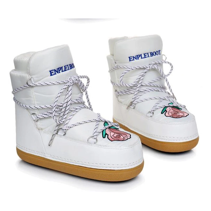 Женские ботинки Сезон Зима теплые водонепроницаемые Верхняя размера плюс Модная