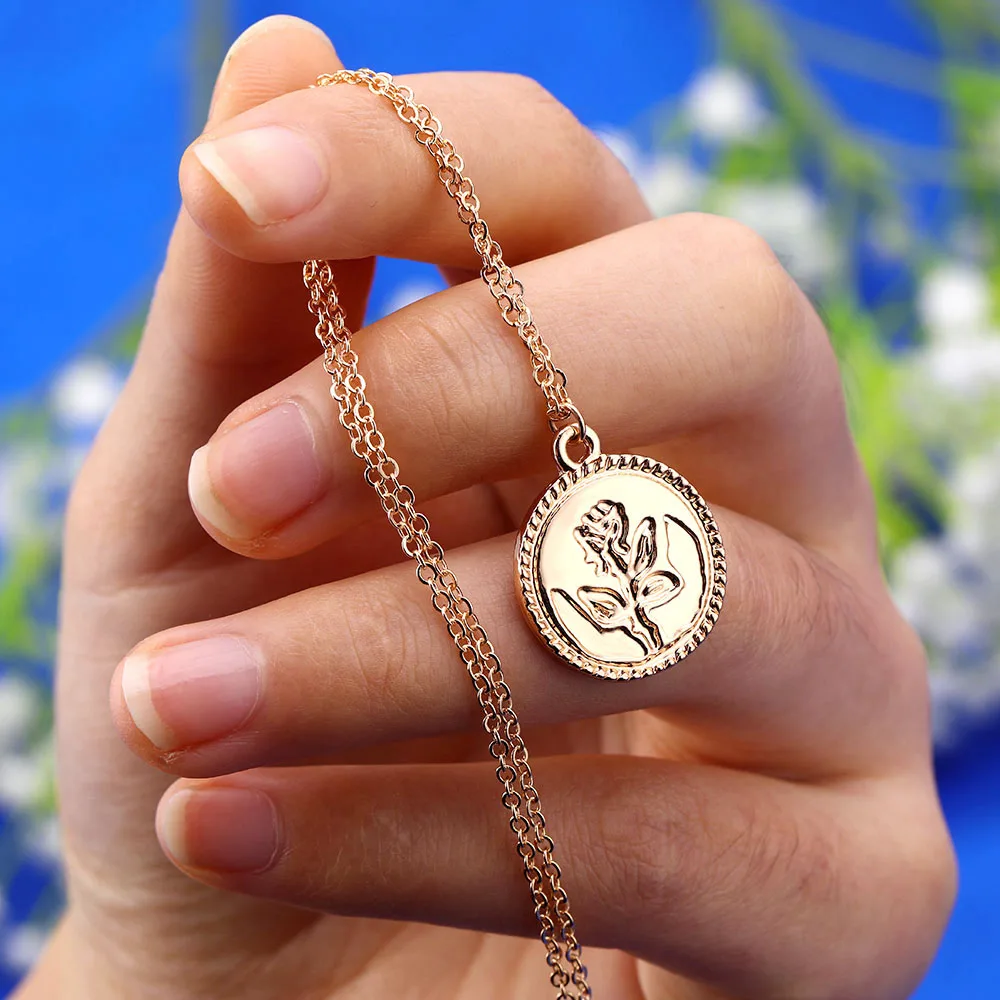 

Retro Rose Flower Pendant Necklace For Women Vintage Simple Coin Gold Color Chains Carved Figur Medallion collares collier femme