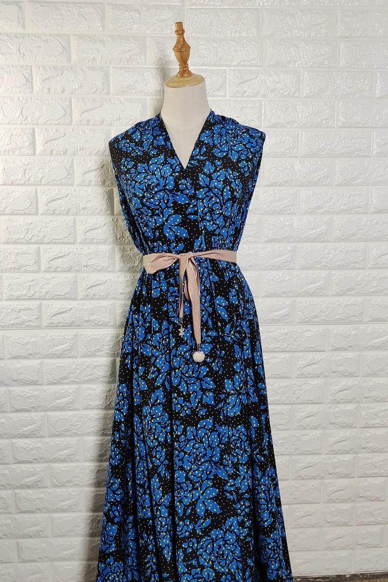 Синий цветок из ткани в горошек чистый Шелковый креп крепдешин 100 см * 140 | Дом и сад