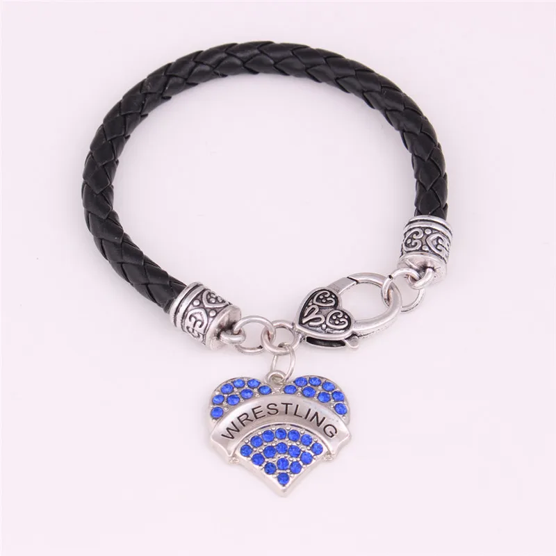 Женский браслет в форме сердца спортивный из кожи с красивыми кристаллами и