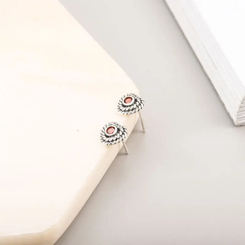 BUDONG Vintage Rope Winding Heart Stud Earrings for Women 925 Sterling Silver Wire Red Zircon Gothic Earring Jewelry LHE0054 | Украшения и