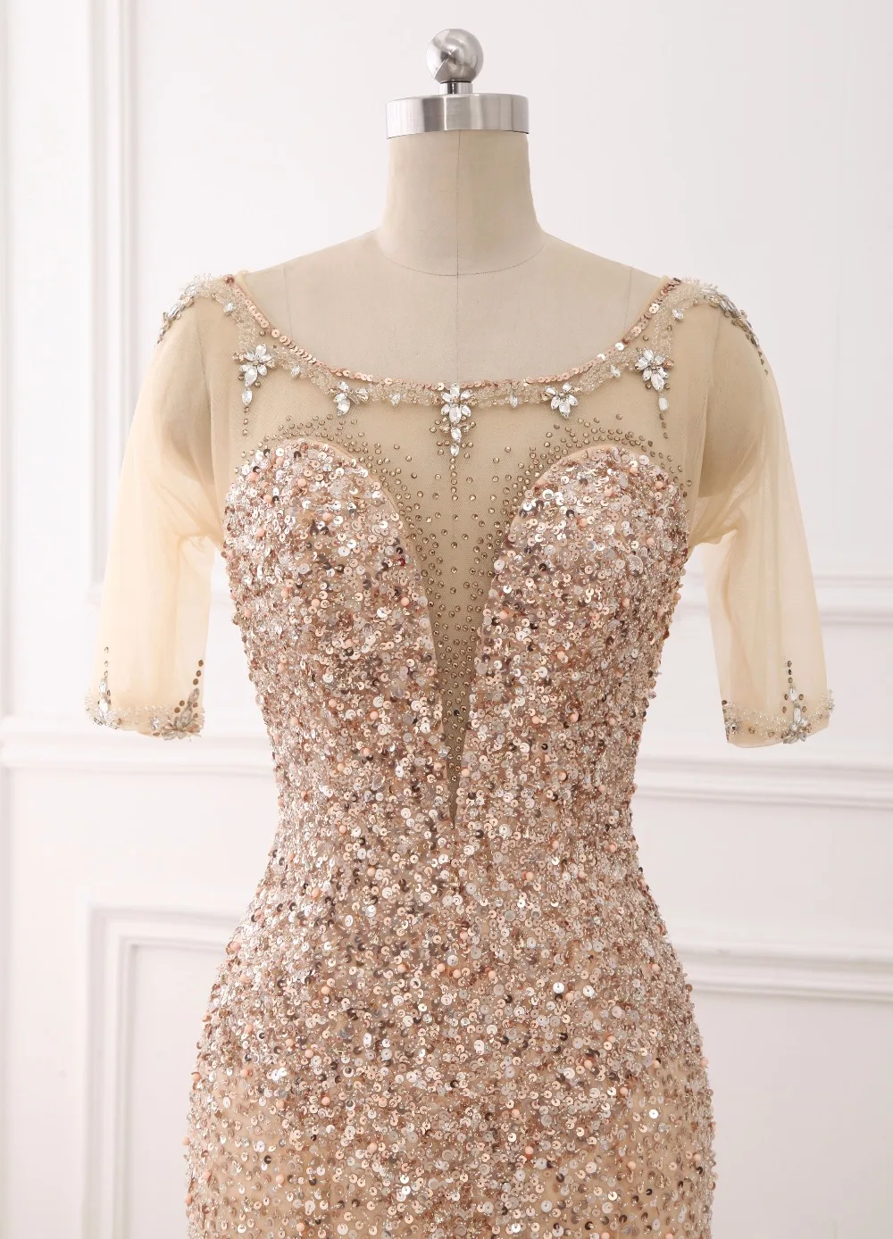 COM champanhe mangas curtas decote ilusao de Volta vestido de festa longo para casamento luxo CloverBridal высокое качество