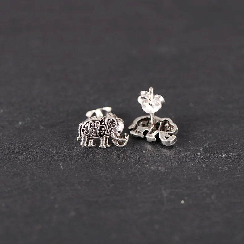 Обтягивающий ажурный декоративный узор восстанавливающий старину Стиль