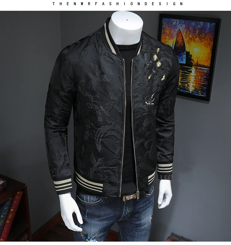 Вышивка черный пиджак Для мужчин модные Повседневное Slim Fit ветровка Стенд воротник куртки-бомберы Демисезонный высокое качество мужской пальто