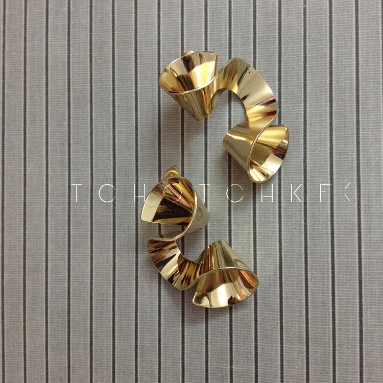 Вечные чудесные потрясающие серьги-гвоздики для девочек в Корейском стиле с