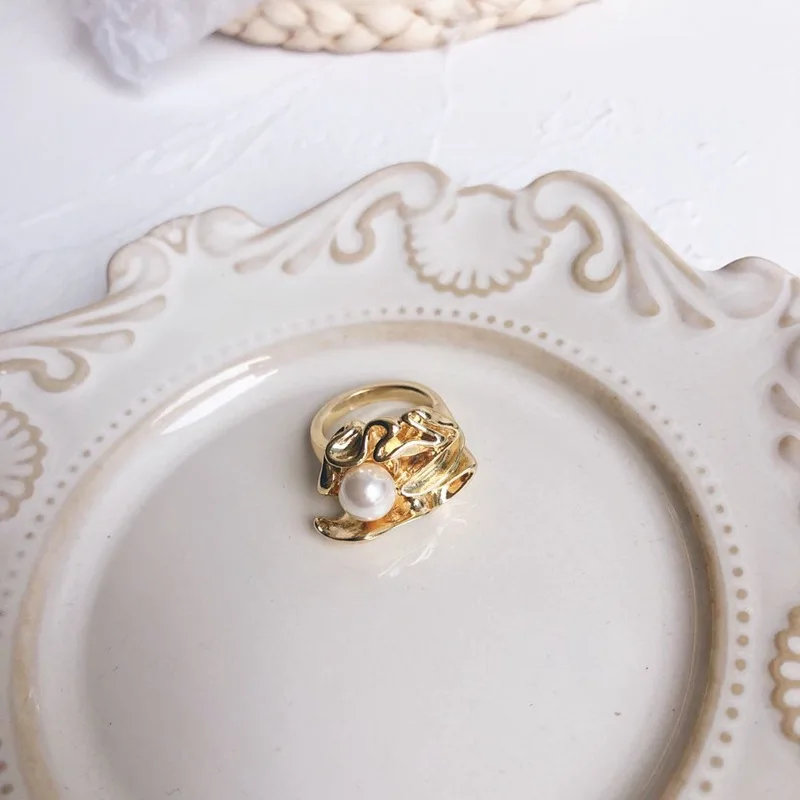 Vintage Gold Irregular Flower Pearl Ring for Women Elegant Wedding Party Engagement Statement Rings Accessories bague homme
