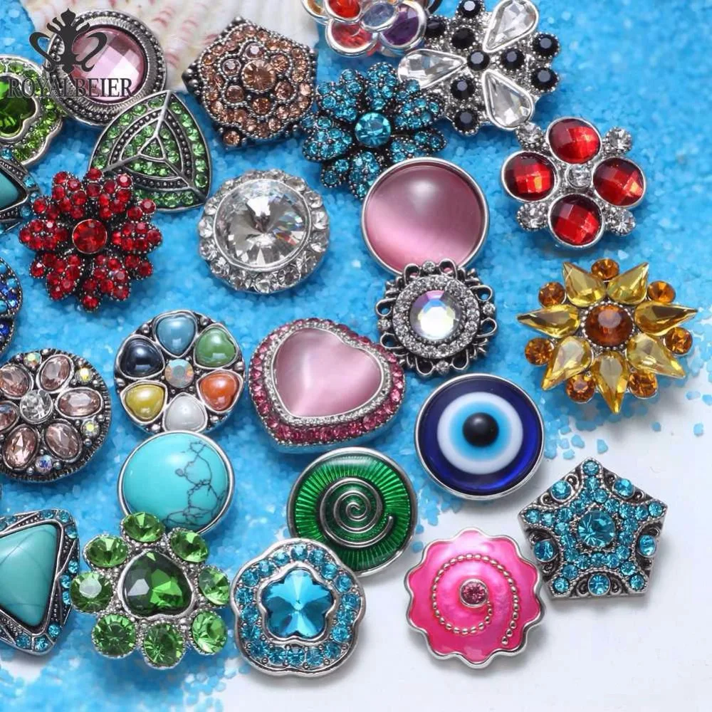 

RoyalBeier 100pcs/lot Mixed Top Rhinestone Metal Button Charms 18mm Snap Button For 20mm Snap Bracelet Snap Jewelry KZHM075