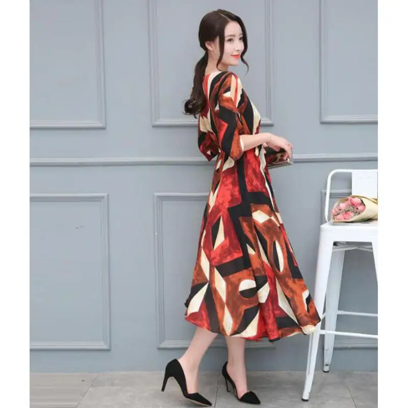 Женское летнее платье в богемном стиле с V образным вырезом и открытыми