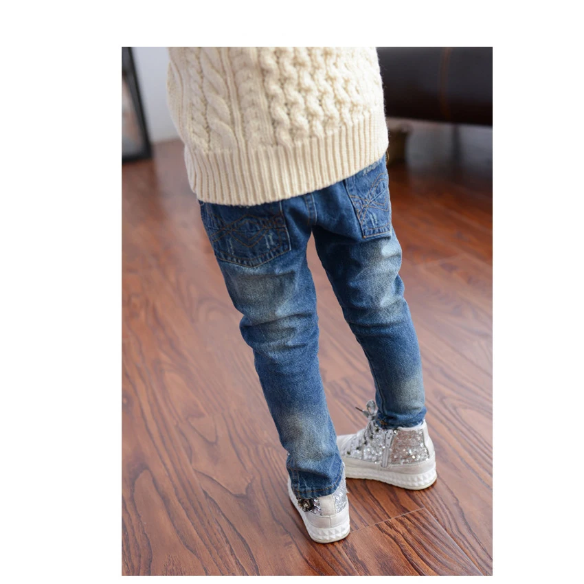 Детские джинсы для девочек с дырками маленьких мальчиков повседневные