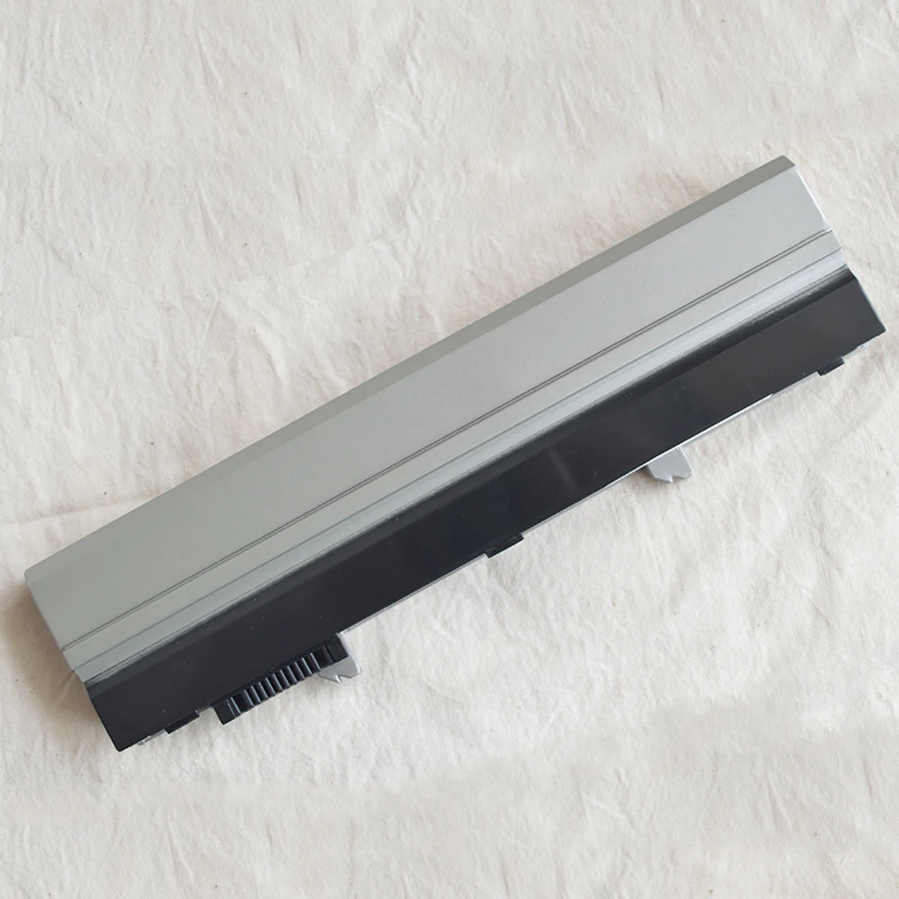 Новый аккумулятор для ноутбука Dell XX337 YP459 YP463 U817P 312 9956 9H414 XX327 XX330 XX334 FM338 G805H HW898 HW905 X855G