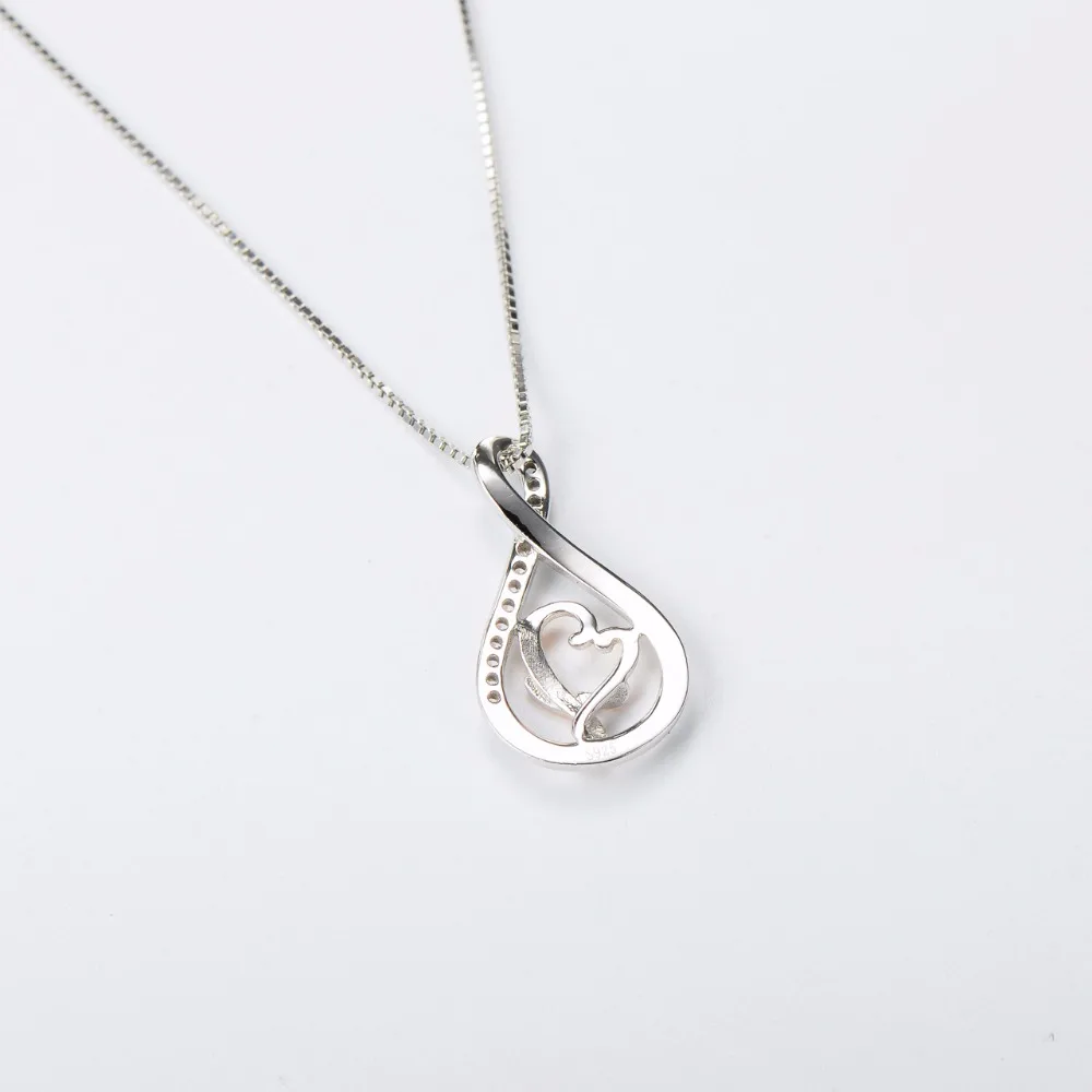 Женское колье из серебра 925 пробы с подвеской в виде сердца розового золота |