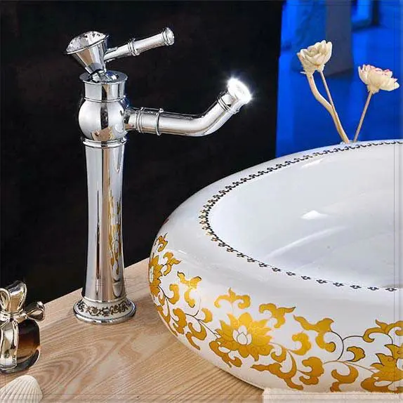 Бесплатная доставка хромированный латунный Смеситель для раковины с алмазной