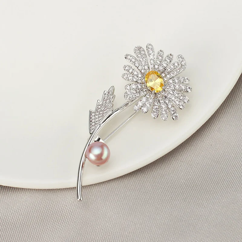 

Luxury Crystal Flower Brooches Rhinestone Pin Natural Pearl Brooch Pins Jewelry for Women Wedding Party Accessories
