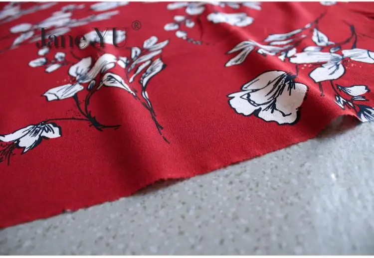 Эластичные креп шифоновые платья с красным дном и белыми цветами принтом рубашки