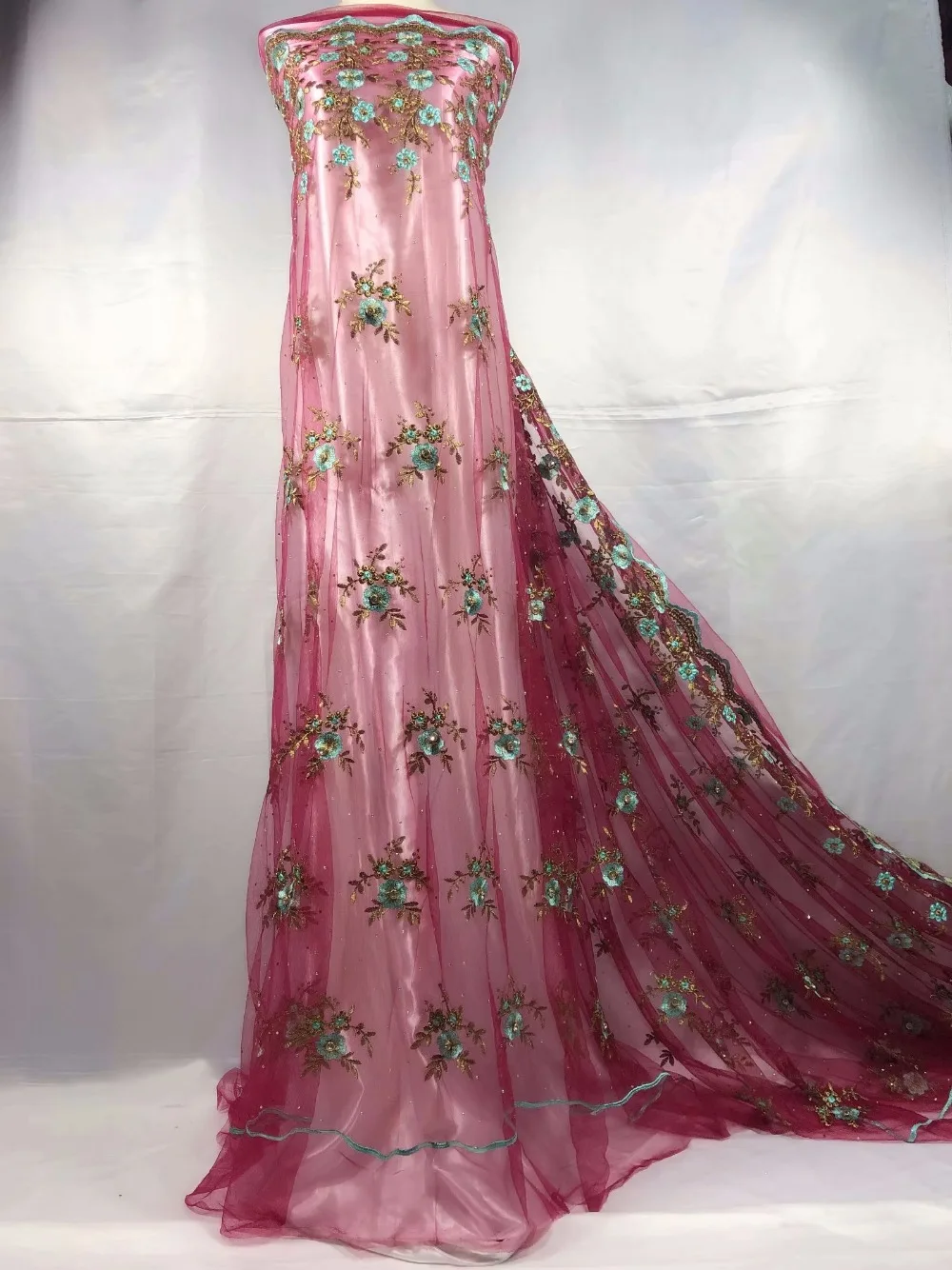 Заказной новый образец камней вышивка красное вино повторяющийся кружевной