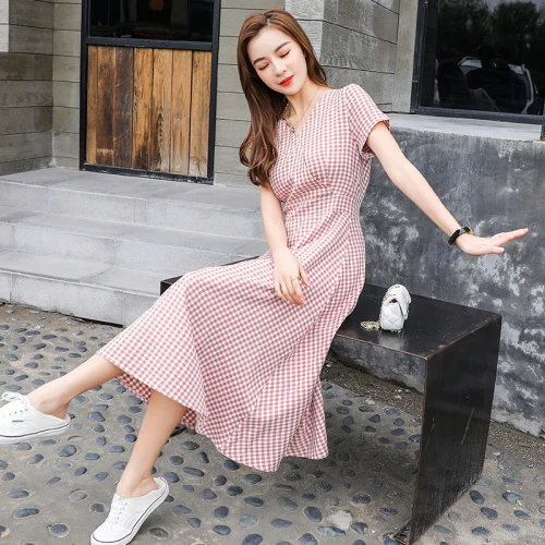 Женское винтажное платье с коротким рукавом Mori Girl розовое и V-образным вырезом -