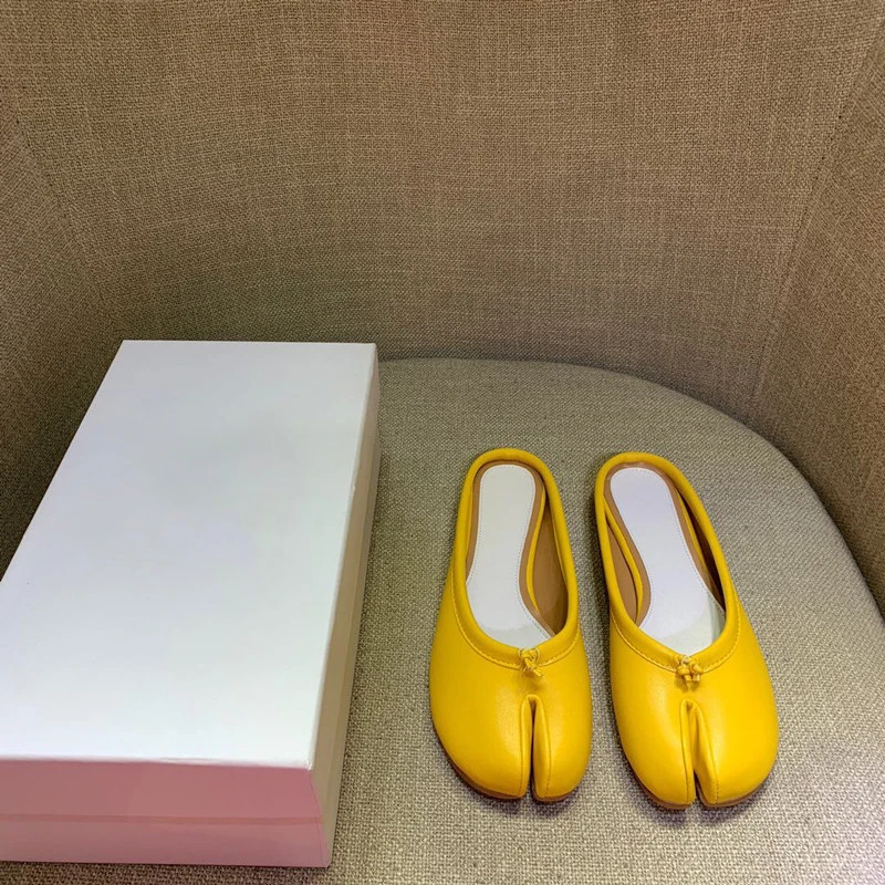 Женские кожаные слиперы Sandalias Mujer желтые черные белые Tabi брендовые модельные