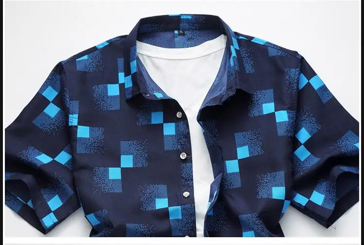 Мужская рубашка с коротким рукавом темно-синяя или белая Повседневная в клетку В