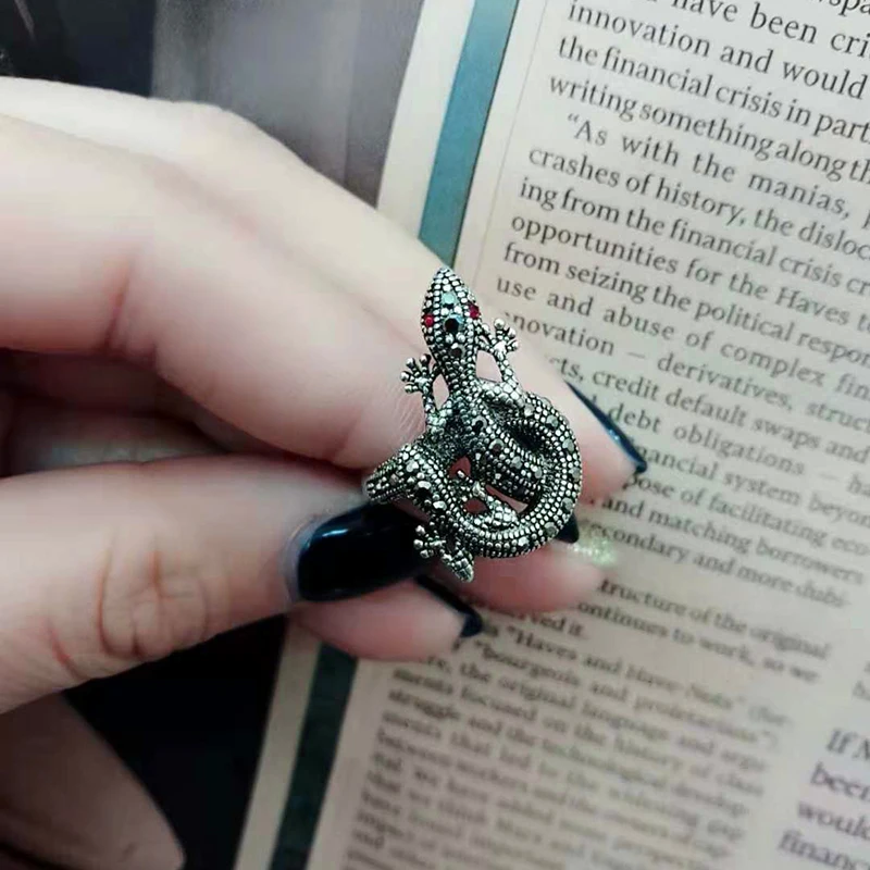 K гаджеты модные панк кольцо Черный Кристалл Rhinestone животное геккон Античный