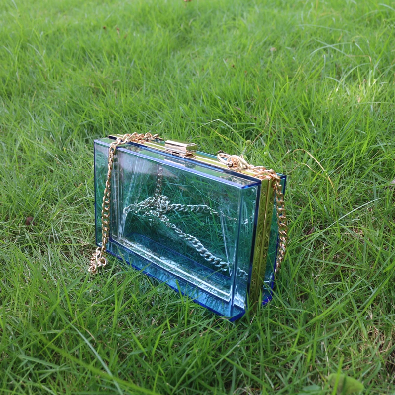 Акриловая сумка через плечо прозрачная с короткими ручками розовый клатч