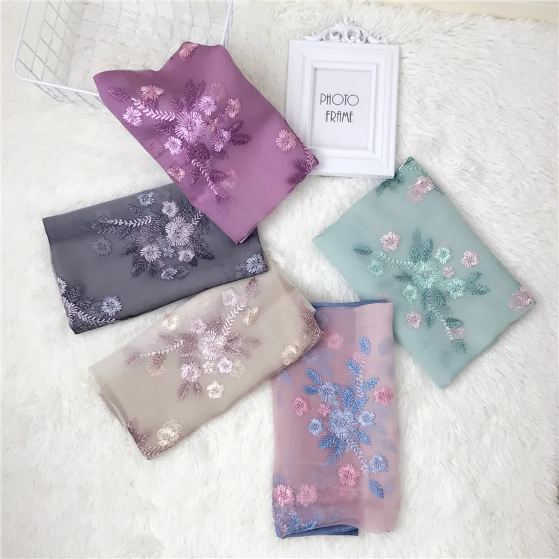 Модные фантазии Роскошный вышитый цветок одноцветное градиент цвета silklike шерсть